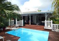 Villa créole avec piscine dans quartier très résidentiel... ANNONCES Bazarok.fr